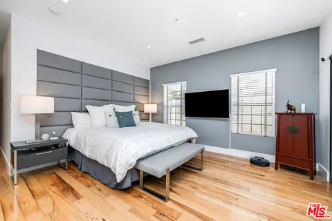 $1,749,000 | 1033 North Pass Avenue, Burbank, CA 91505