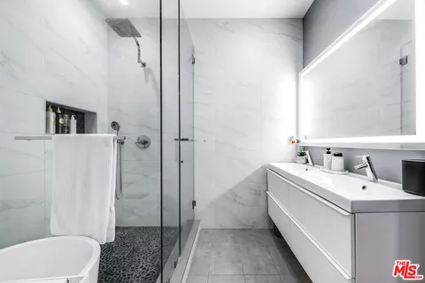 $1,749,000 | 1033 North Pass Avenue, Burbank, CA 91505