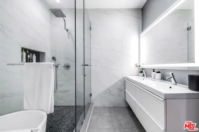 $1,749,000 | 1033 North Pass Avenue, Burbank, CA 91505