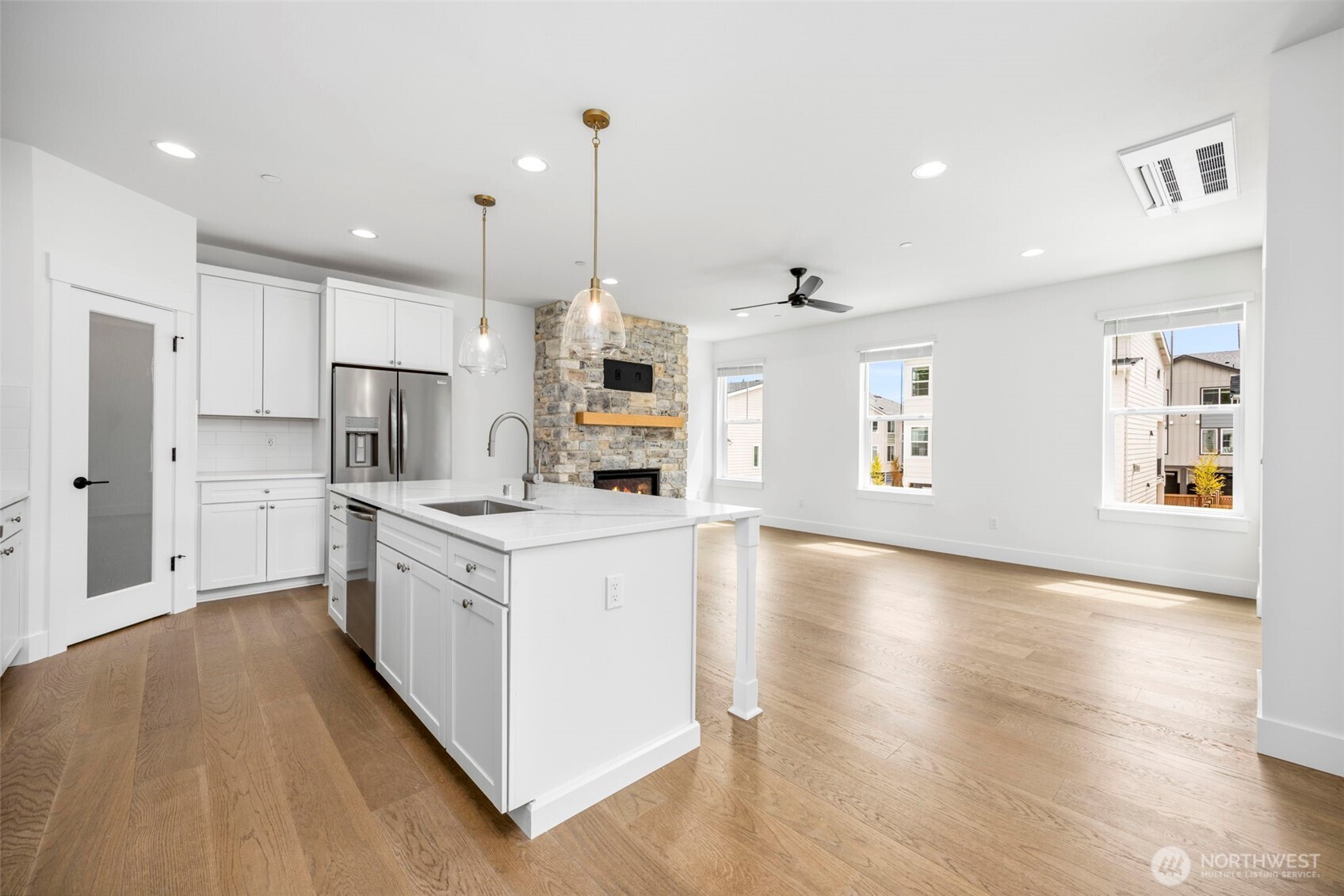 9 160th Place Southeast Bothell, WA 98012 - Photo 9 of 37
