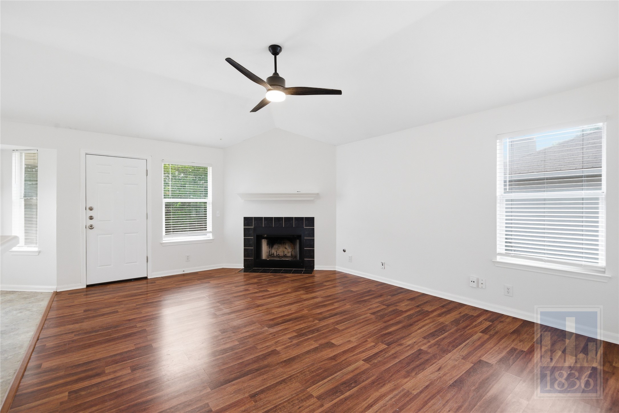 1006 Buttercup Court Leander, TX 78641 - Photo 7 of 32