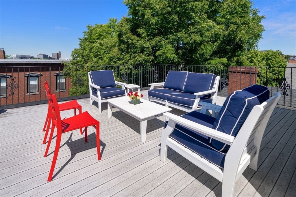 51 Chestnut Street Boston, MA 02129 - Photo 31 of 40