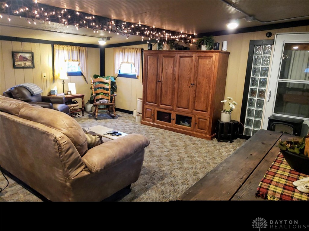 4790 Grubbs-Rex Road Arcanum, OH 45304 - Photo 38 of 41 Party Barn Living Room