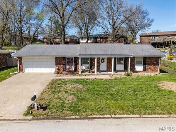 $225,000 | 30 Satellite Drive, Hannibal, MO 63401