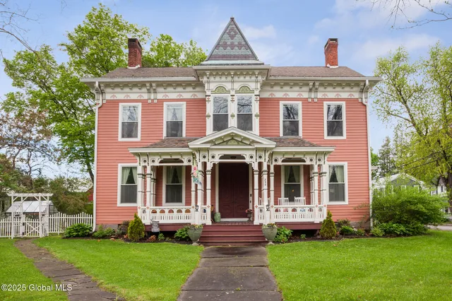 $674,900 | 255 Main Street, Schoharie, NY 12157