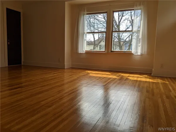 $279,900 | 264 St Lawrence Avenue, Buffalo, NY 14216