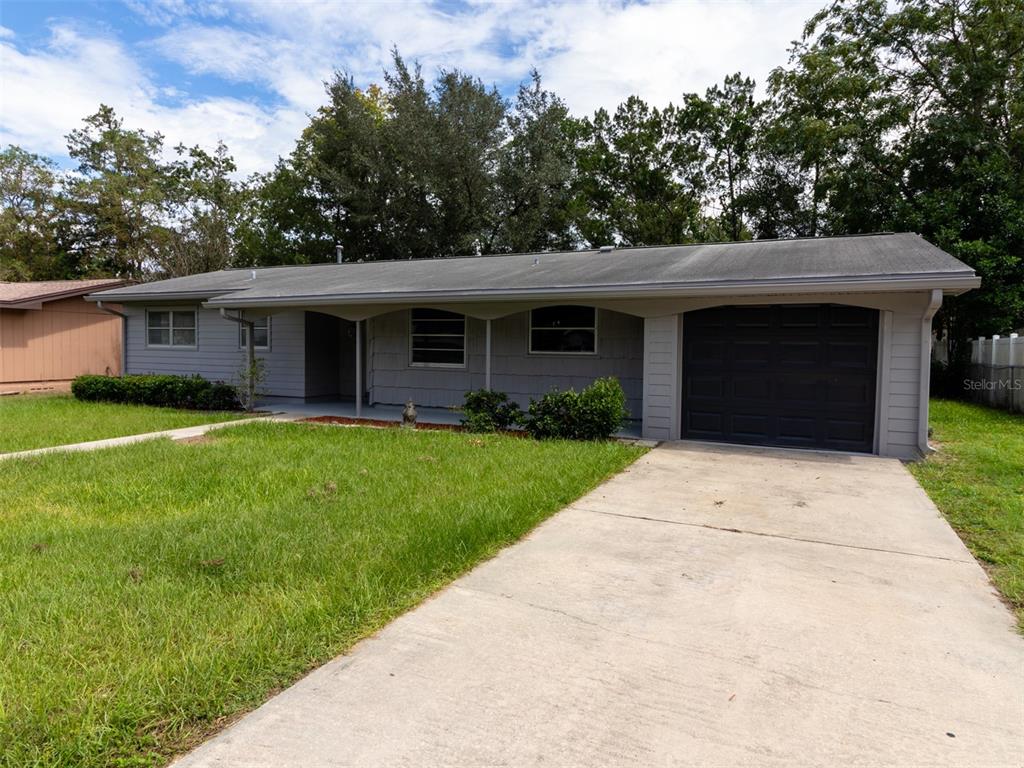 3523 Southwest 147 Lane Road Ocala, FL 34473 - Photo 2 of 40 Gallery Image 2
