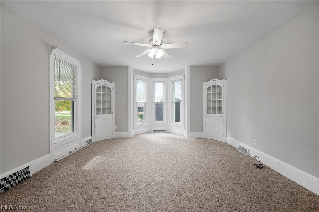 19258 Lunn Road Strongsville, OH 44149 - Photo 5 of 34 Pristine ... Freshly Painted with Crisp White Woodwrok