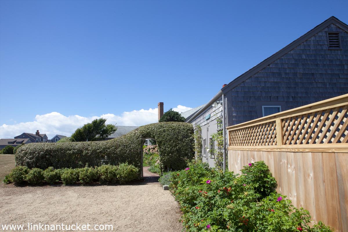 341 Madaket Road Nantucket, MA 02554 - Photo 15 of 37 Gallery Image 15