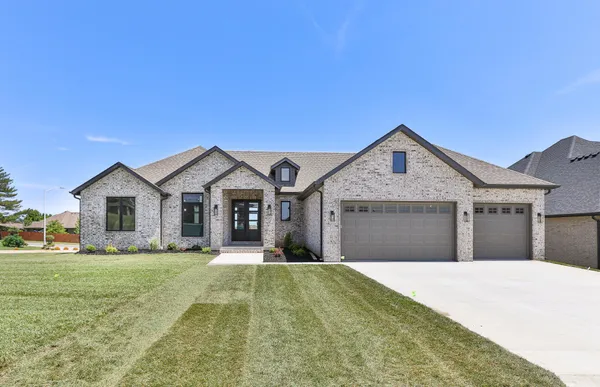 $799,000 | 2082 North Unbridled Court, Springfield, MO 65802