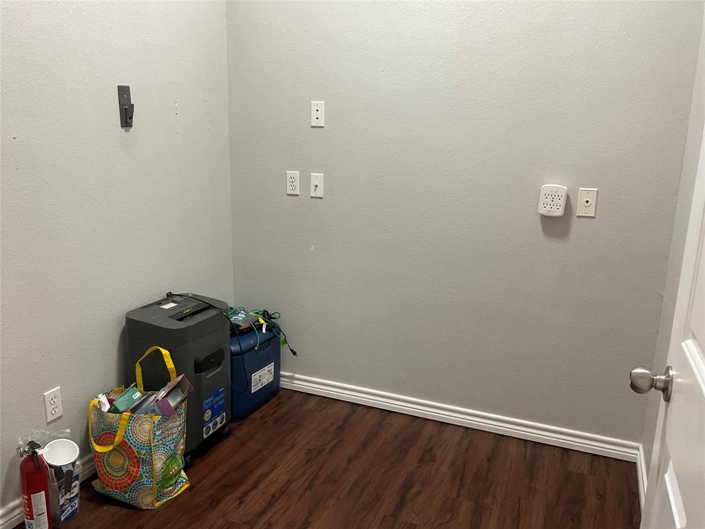 212 Toluca Trail Hewitt, TX 76643 - Photo 14 of 27