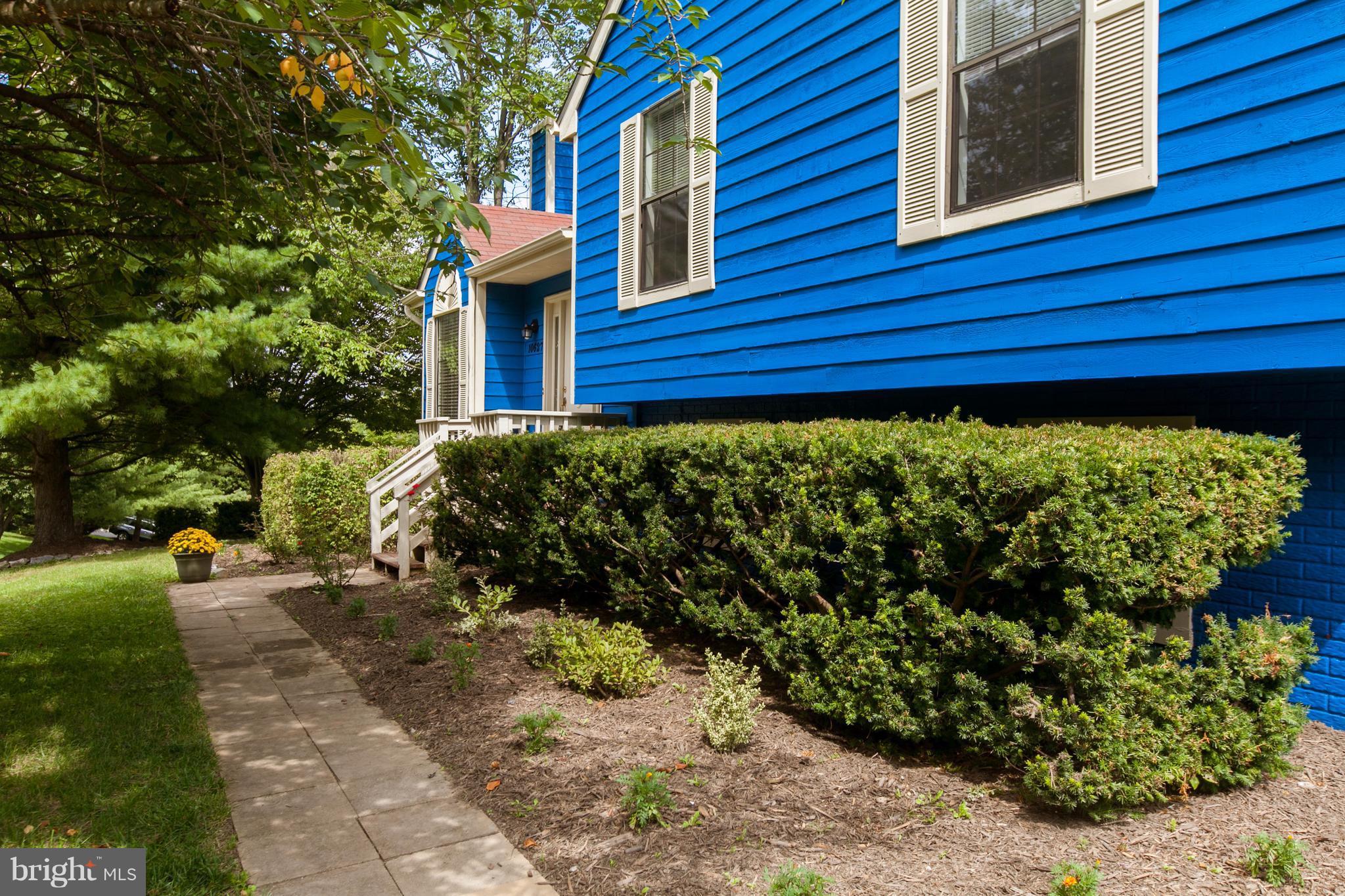 10627 Old Barn Road New Market, MD 21774 - Photo 2 of 30 Walkway to Front