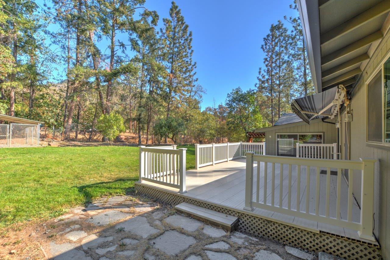 833 Upper Applegate Road Jacksonville, OR 97530 - Photo 42 of 58 a view of a house with a yard