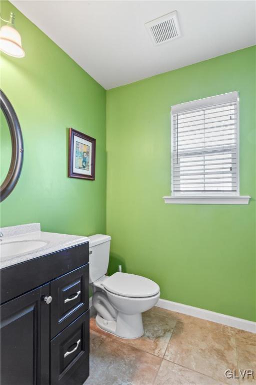 127 Fox Ridge Nazareth, PA 18064 - Photo 17 of 48 a bathroom with a toilet and a sink