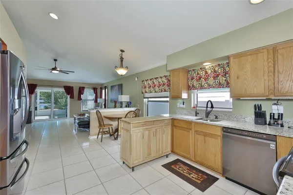 $385,000 | 942 Ridge Haven Drive, Brandon, FL 33511