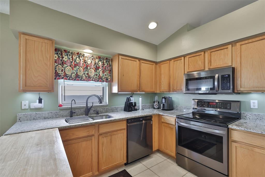 942 Ridge Haven Drive Brandon, FL 33511 - Photo 16 of 37