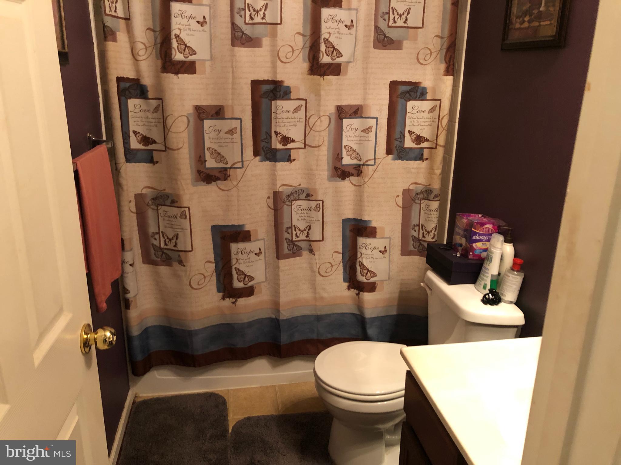 9659 Davison Road Middle River, MD 21220 - Photo 21 of 34 2nd Floor Main bath