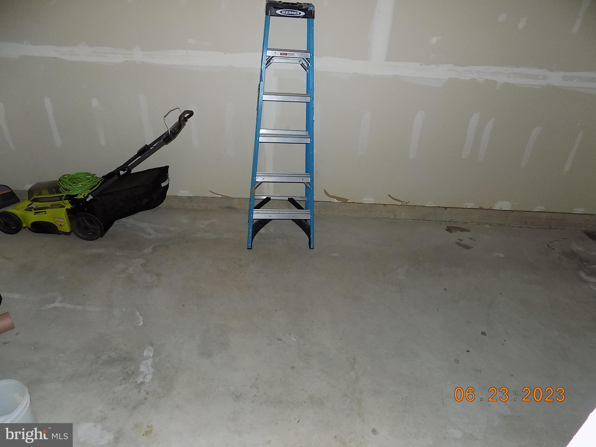 9659 Davison Road Middle River, MD 21220 - Photo 29 of 34 Garage