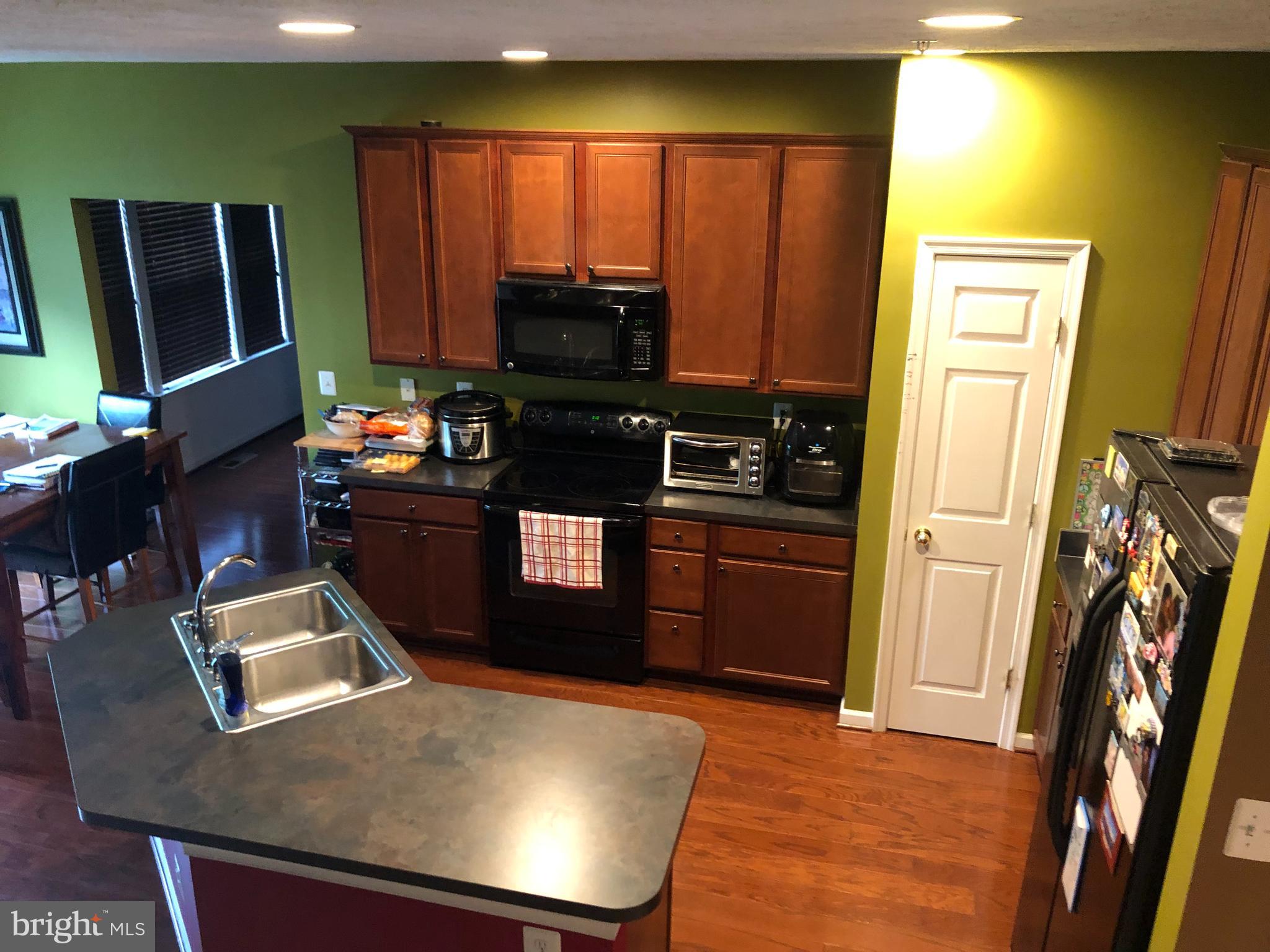 9659 Davison Road Middle River, MD 21220 - Photo 5 of 34 Kitchen