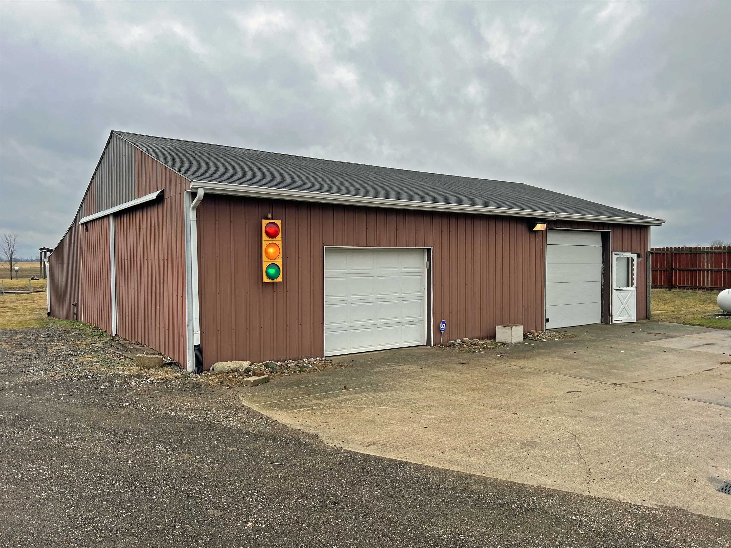 2784 East North Ridge Road Chesaning, MI 48616 - Photo 13 of 52 50097983-12.JPG