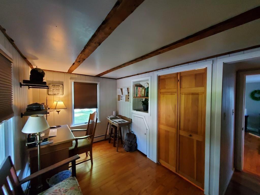 422 Reed Road Dartmouth, MA 02747 - Photo 7 of 25 a room with furniture