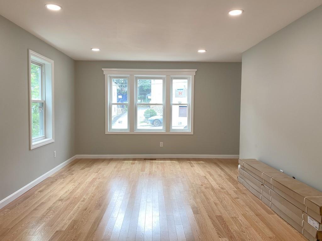 19 Observatory Avenue Haverhill, MA 01832 - Photo 4 of 17