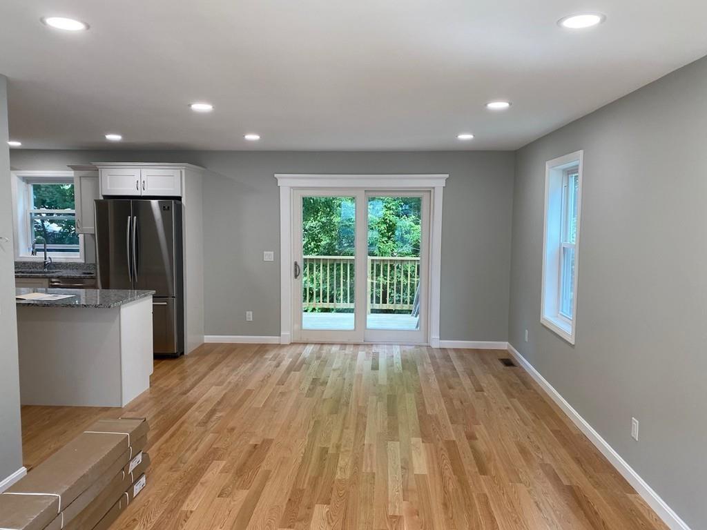 19 Observatory Avenue Haverhill, MA 01832 - Photo 5 of 17