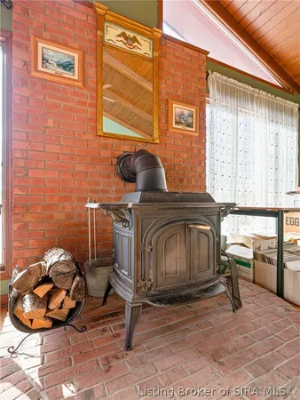 $1 | 205 Crestwood Drive, Madison, IN 47250