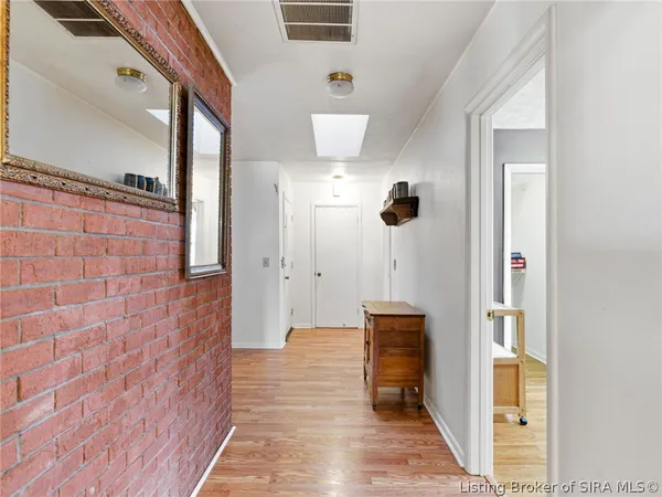 $1 | 205 Crestwood Drive, Madison, IN 47250