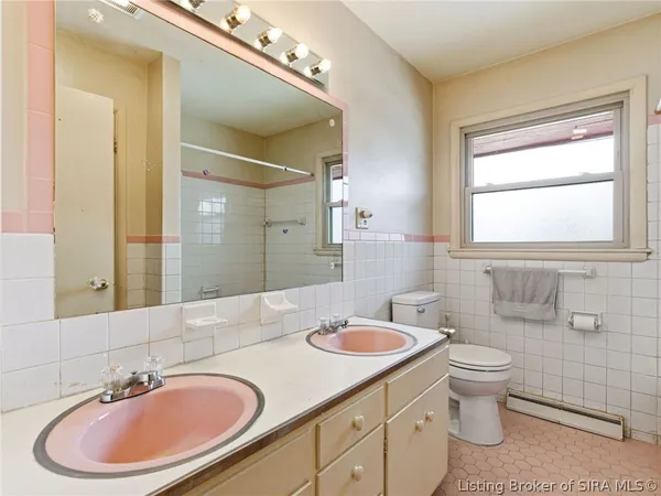 $1 | 205 Crestwood Drive, Madison, IN 47250