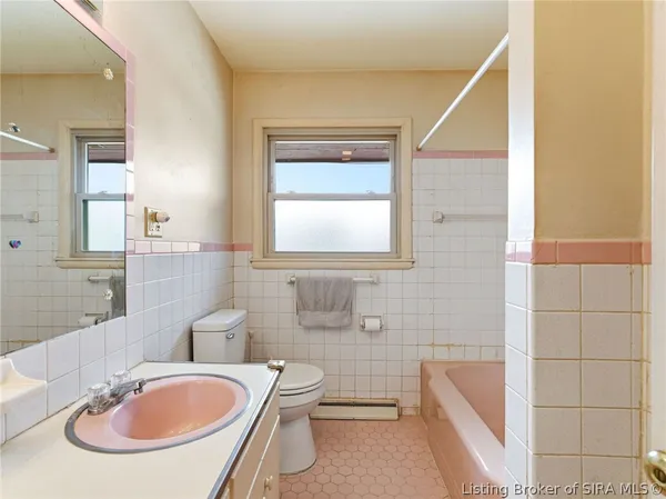 $1 | 205 Crestwood Drive, Madison, IN 47250