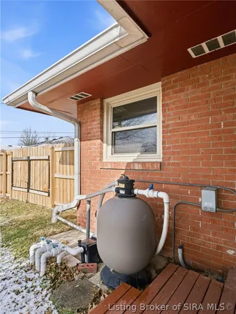 $1 | 205 Crestwood Drive, Madison, IN 47250