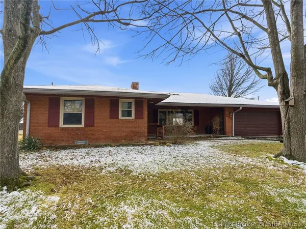 $1 | 205 Crestwood Drive, Madison, IN 47250