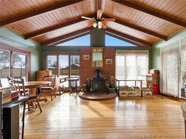 $1 | 205 Crestwood Drive, Madison, IN 47250