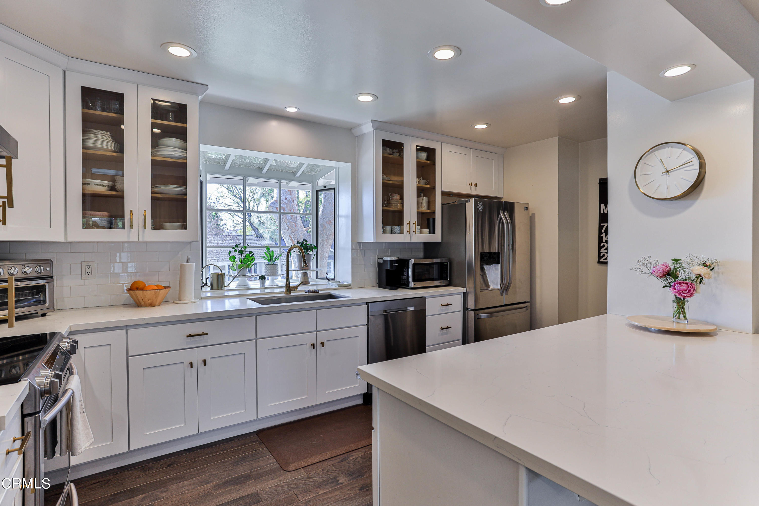 911 Flanders Road La Canada Flintridge, CA 91011 - Photo 13 of 37 15