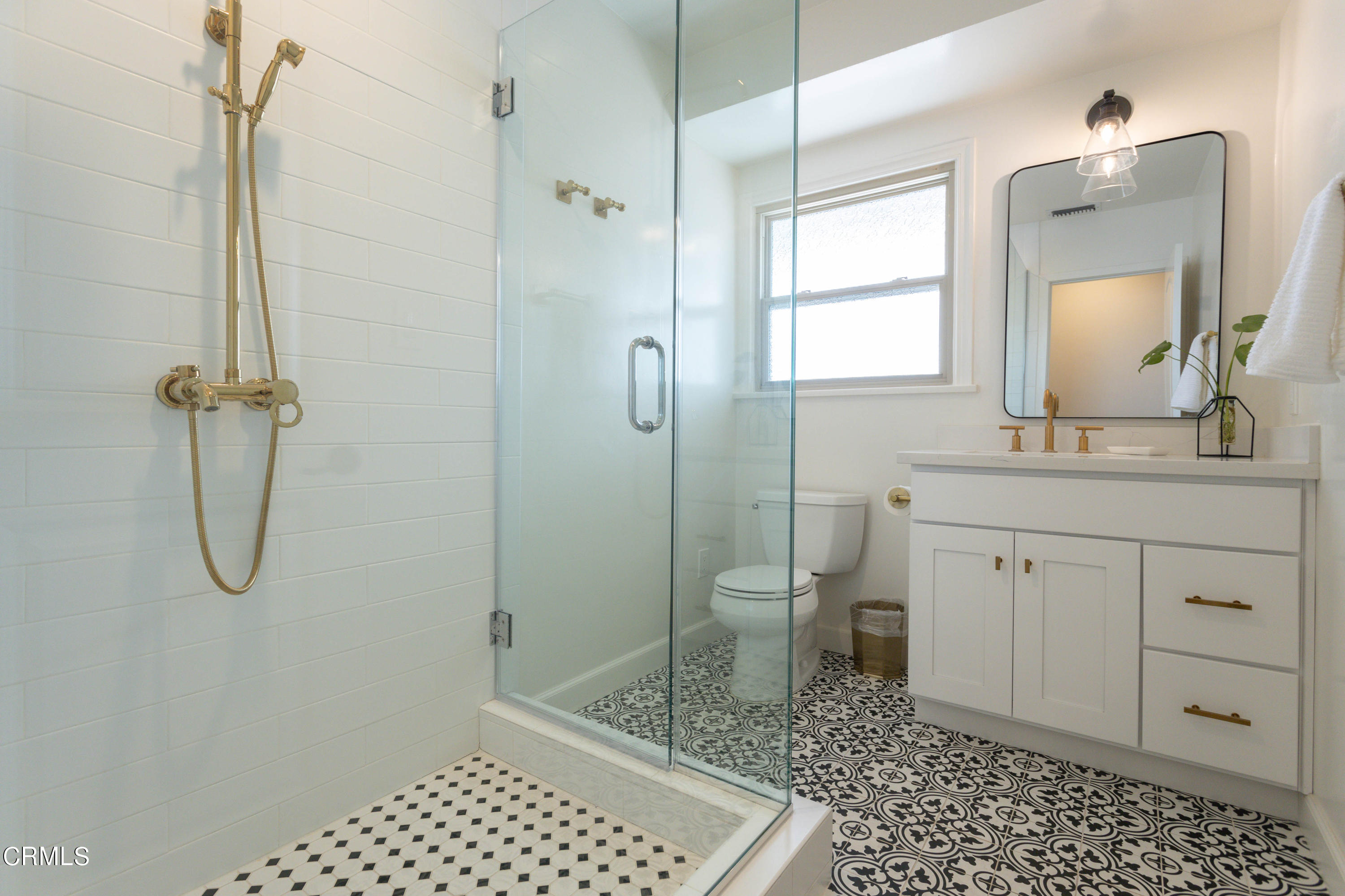 911 Flanders Road La Canada Flintridge, CA 91011 - Photo 17 of 37 32