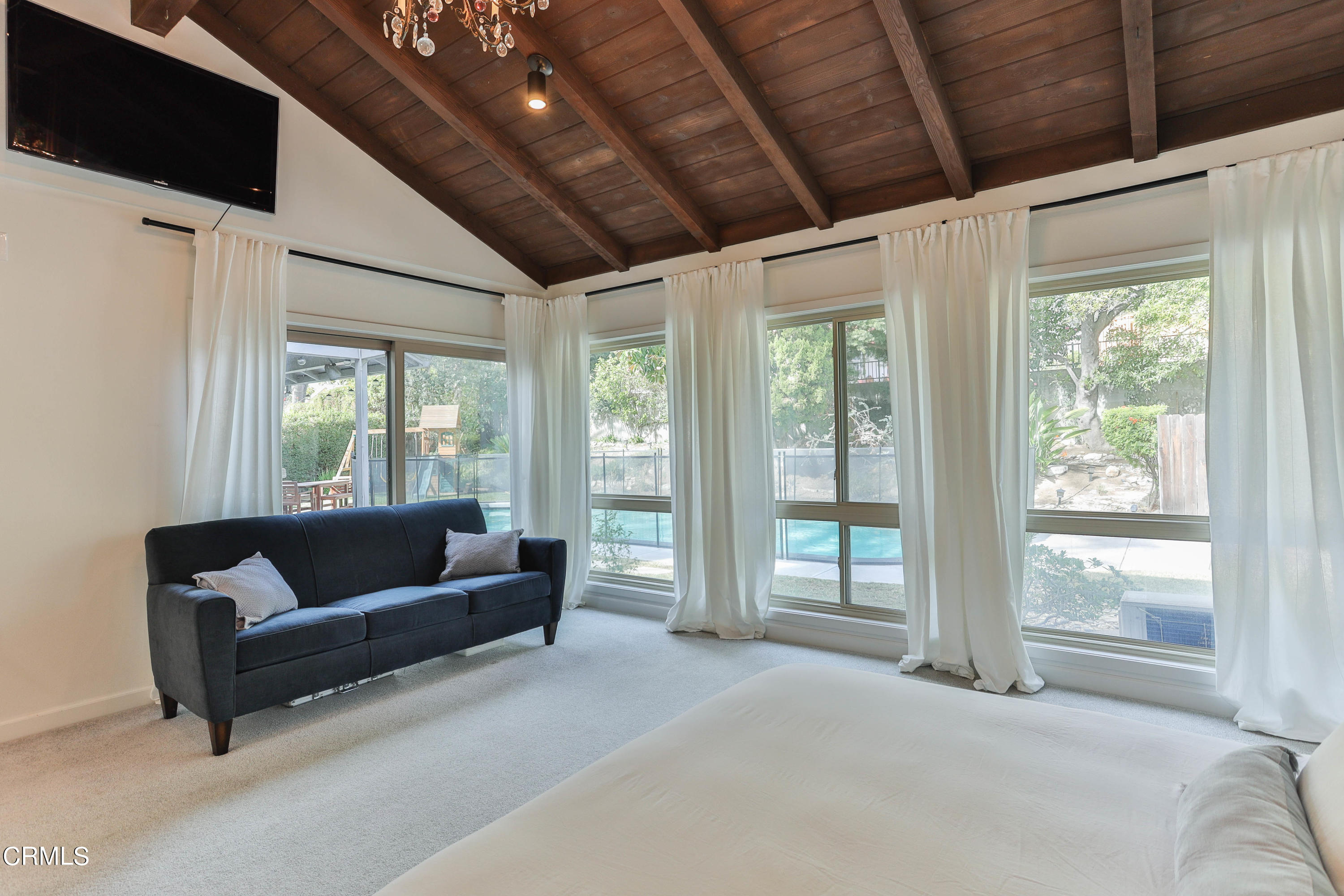 911 Flanders Road La Canada Flintridge, CA 91011 - Photo 26 of 37 27
