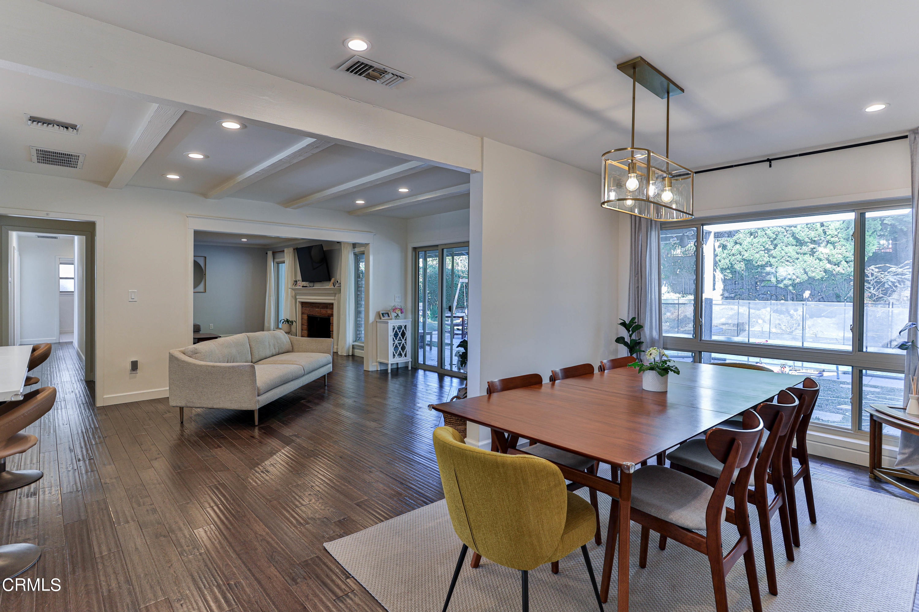 911 Flanders Road La Canada Flintridge, CA 91011 - Photo 8 of 37 20
