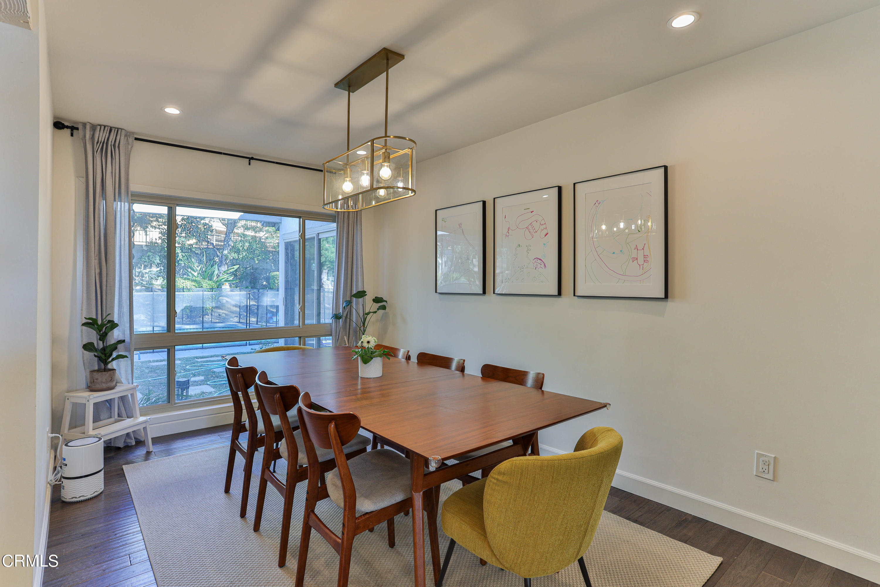 911 Flanders Road La Canada Flintridge, CA 91011 - Photo 9 of 37 19