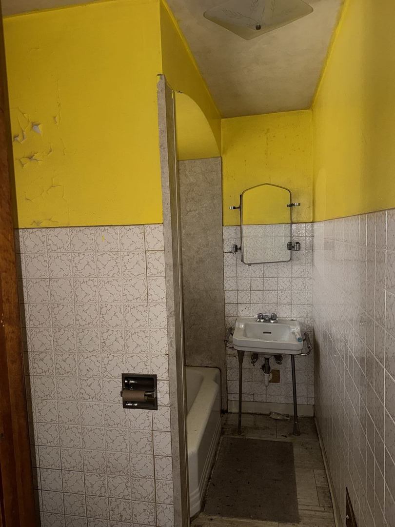 13829 South State Street Riverdale, IL 60827 - Photo 4 of 16