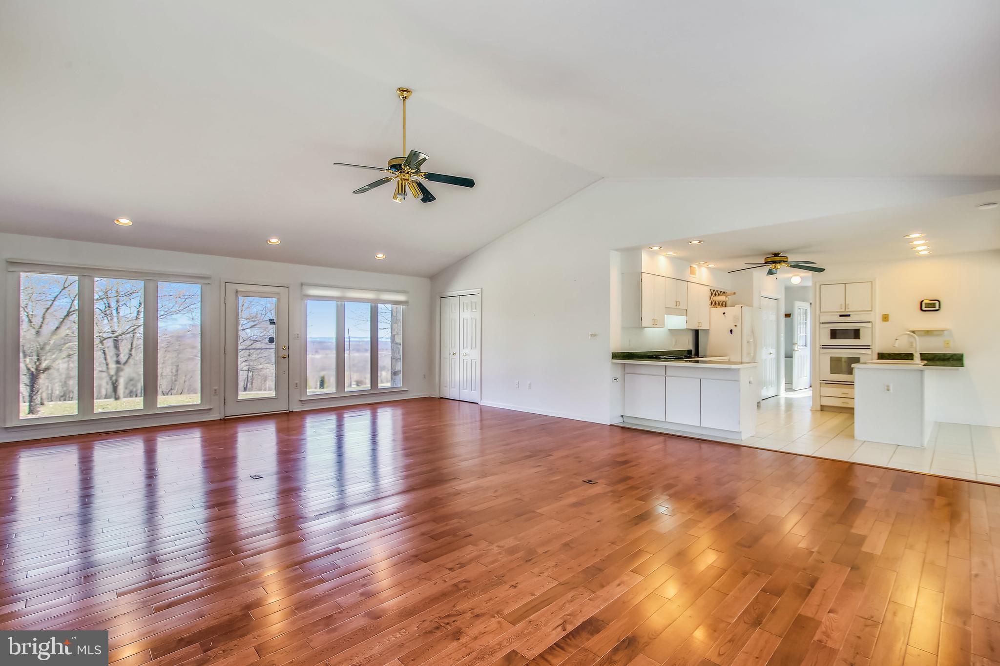 6512 Putman Road Thurmont, MD 21788 - Photo 23 of 47 Living Room & Dining Room View 3