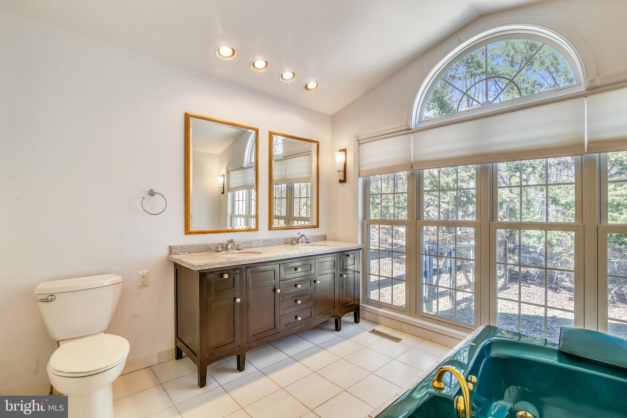 6512 Putman Road Thurmont, MD 21788 - Photo 29 of 47 Primary Bath