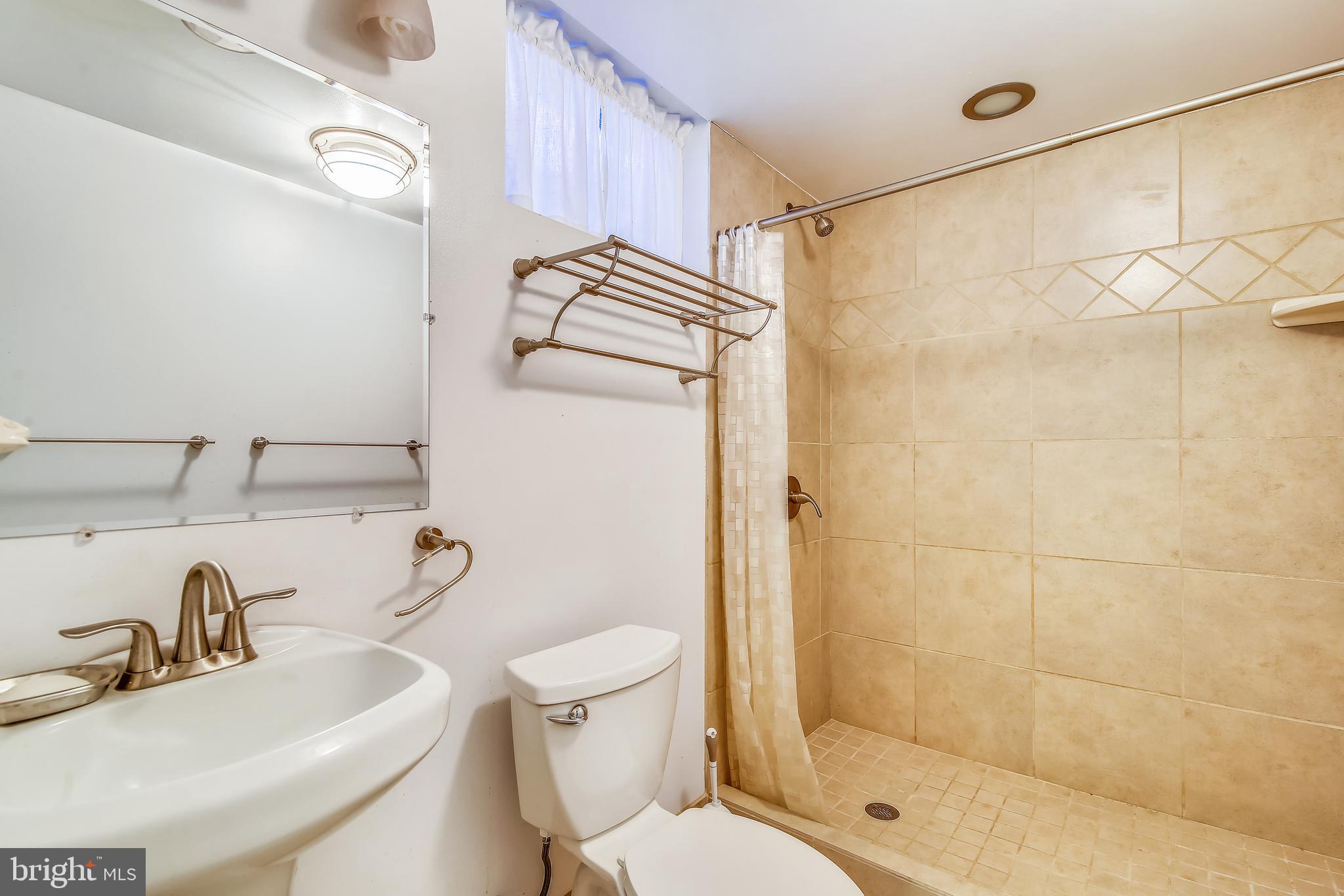 6512 Putman Road Thurmont, MD 21788 - Photo 36 of 47 Lower Level Bath
