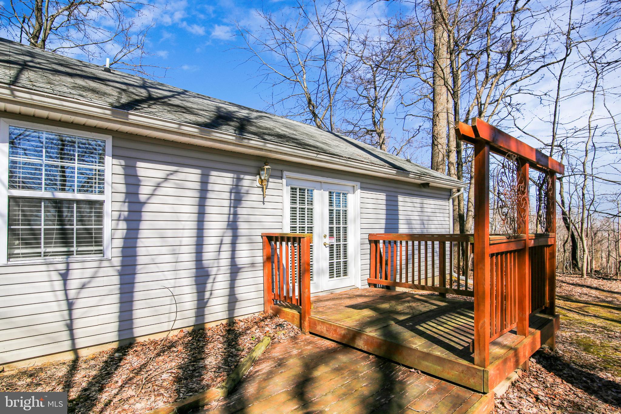 6512 Putman Road Thurmont, MD 21788 - Photo 44 of 47 Cottage Rear Deck