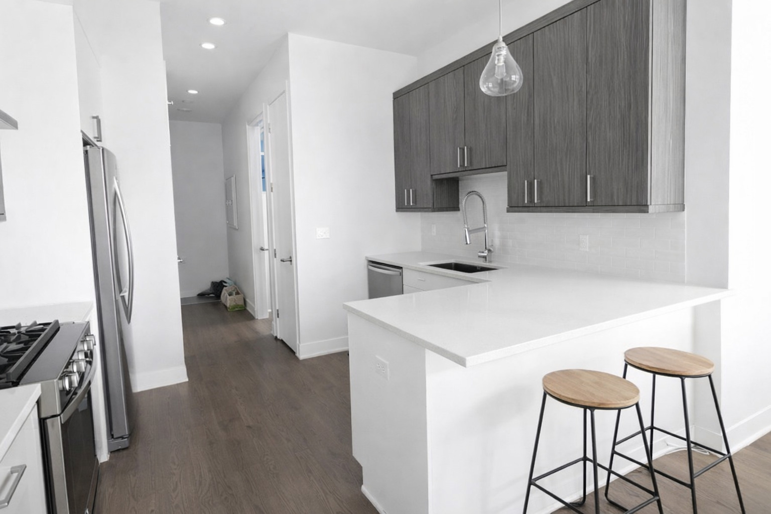 2217 West Madison Street, Unit 214 Chicago, IL 60612 - Photo 2 of 20