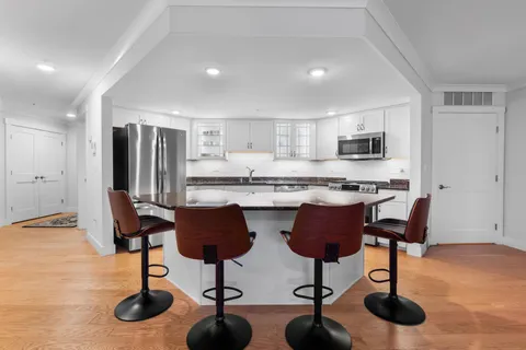 $649,000 | 150 Highway 1, Unit 206, Portsmouth, NH 03801