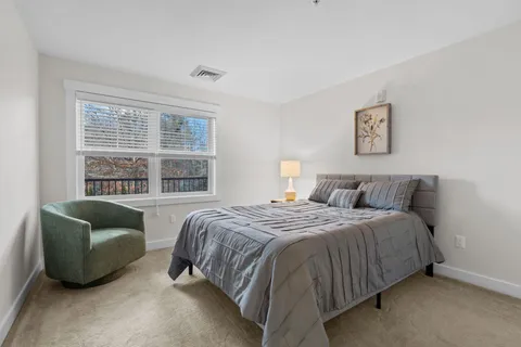 $649,000 | 150 Highway 1, Unit 206, Portsmouth, NH 03801