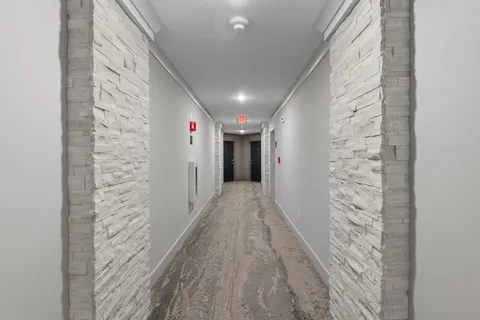 $649,000 | 150 Highway 1, Unit 206, Portsmouth, NH 03801