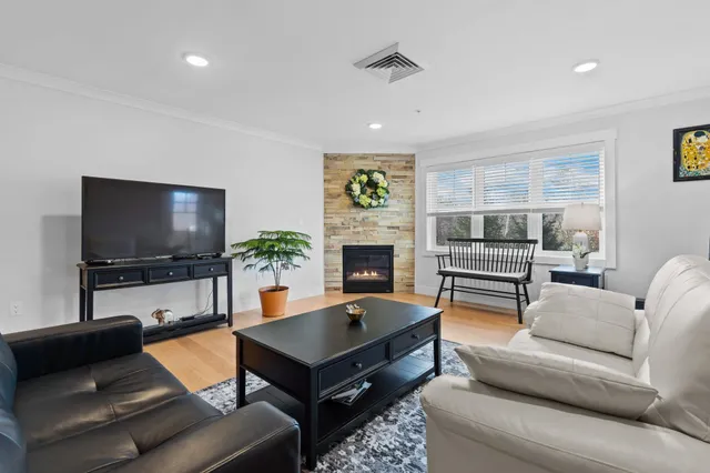 $649,000 | 150 Highway 1, Unit 206, Portsmouth, NH 03801