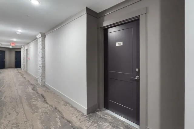 $649,000 | 150 Highway 1, Unit 206, Portsmouth, NH 03801